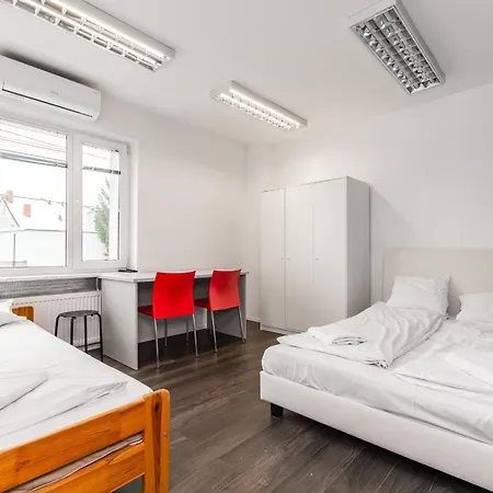 Pracownicze W Centrum Stegny *